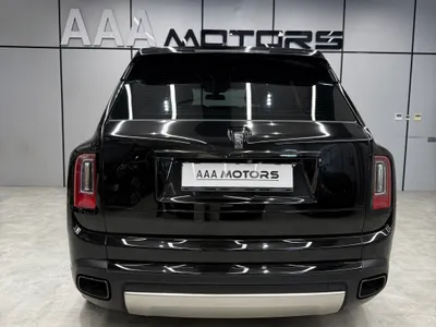 2021 رولز رويس كولينان بلاك بادج