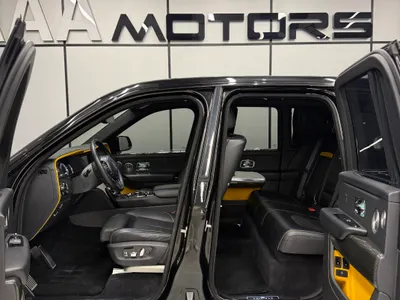 2021 رولز رويس كولينان بلاك بادج