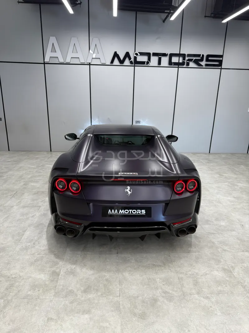 2022 فيراري 812 جي تي اس