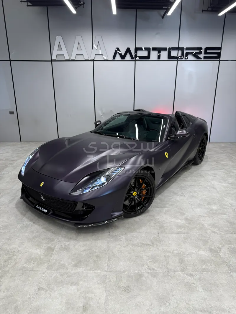 2022 فيراري 812 جي تي اس