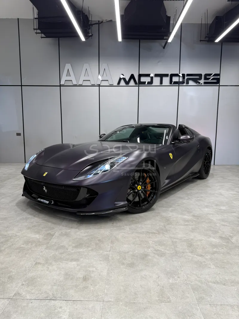 2022 فيراري 812 جي تي اس