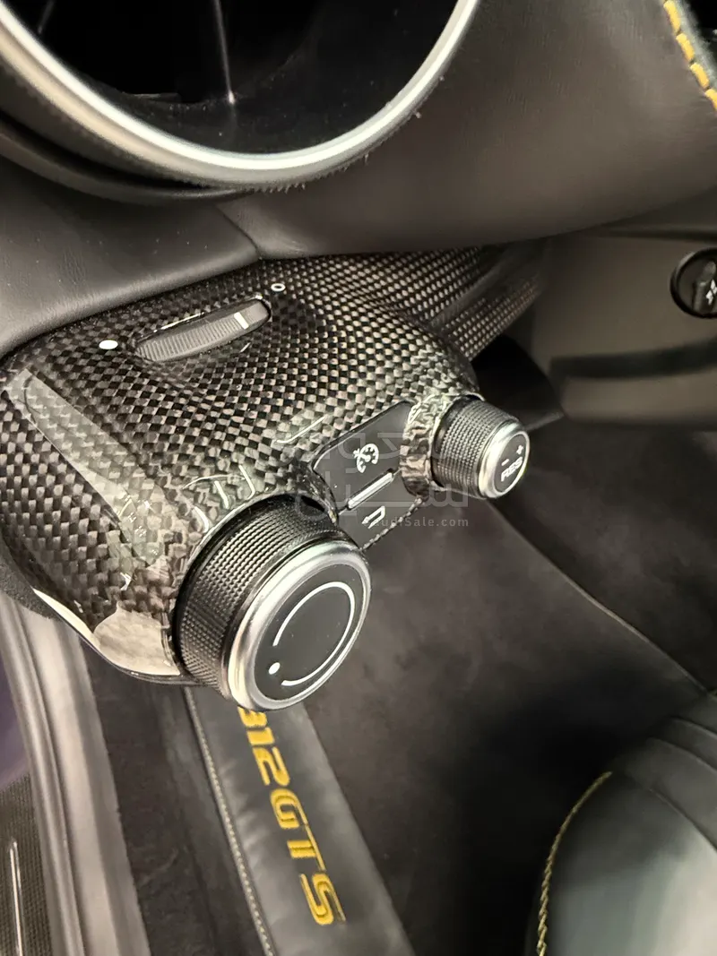 2022 فيراري 812 جي تي اس