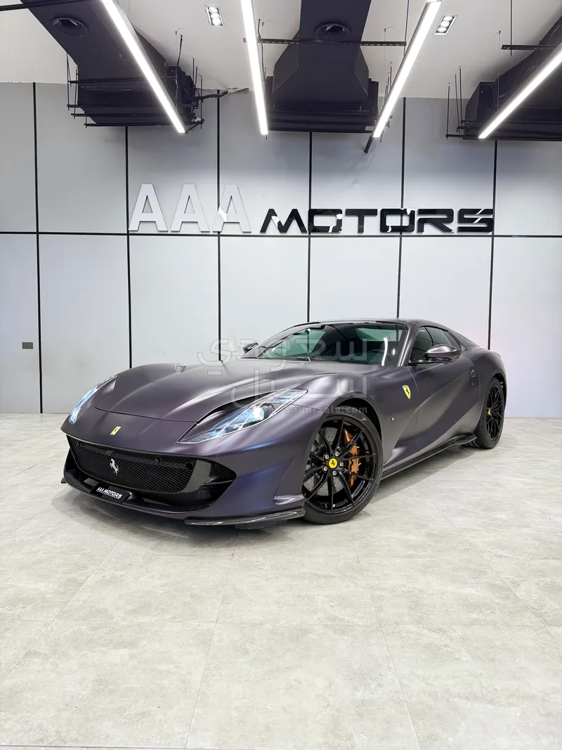 2022 فيراري 812 جي تي اس