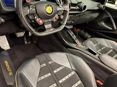 2022 فيراري 812 جي تي اس