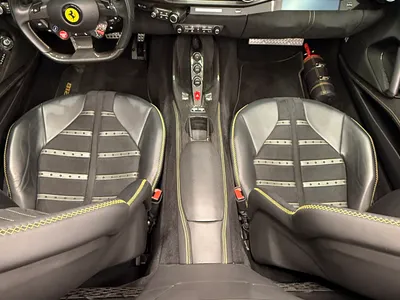 2022 فيراري 812 جي تي اس