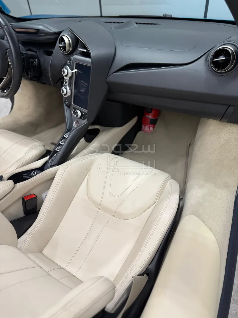 2019 مكلارين 720 إس