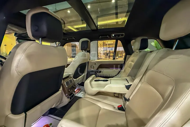 2022 لاند روفر رينج روفر اتش اس اي