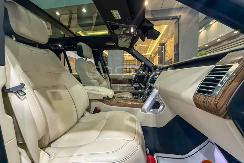 2022 لاند روفر رينج روفر اتش اس اي