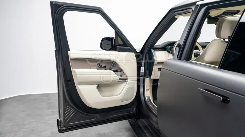 2023 لاند روفر رينج روفر فيرست اديشن