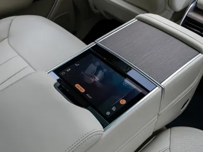 2023 لاند روفر رينج روفر فيرست اديشن