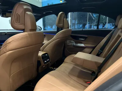 2024 مرسيدس - بنز إي 180