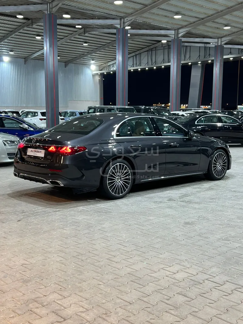 2026 Mercedes-Benz E 200