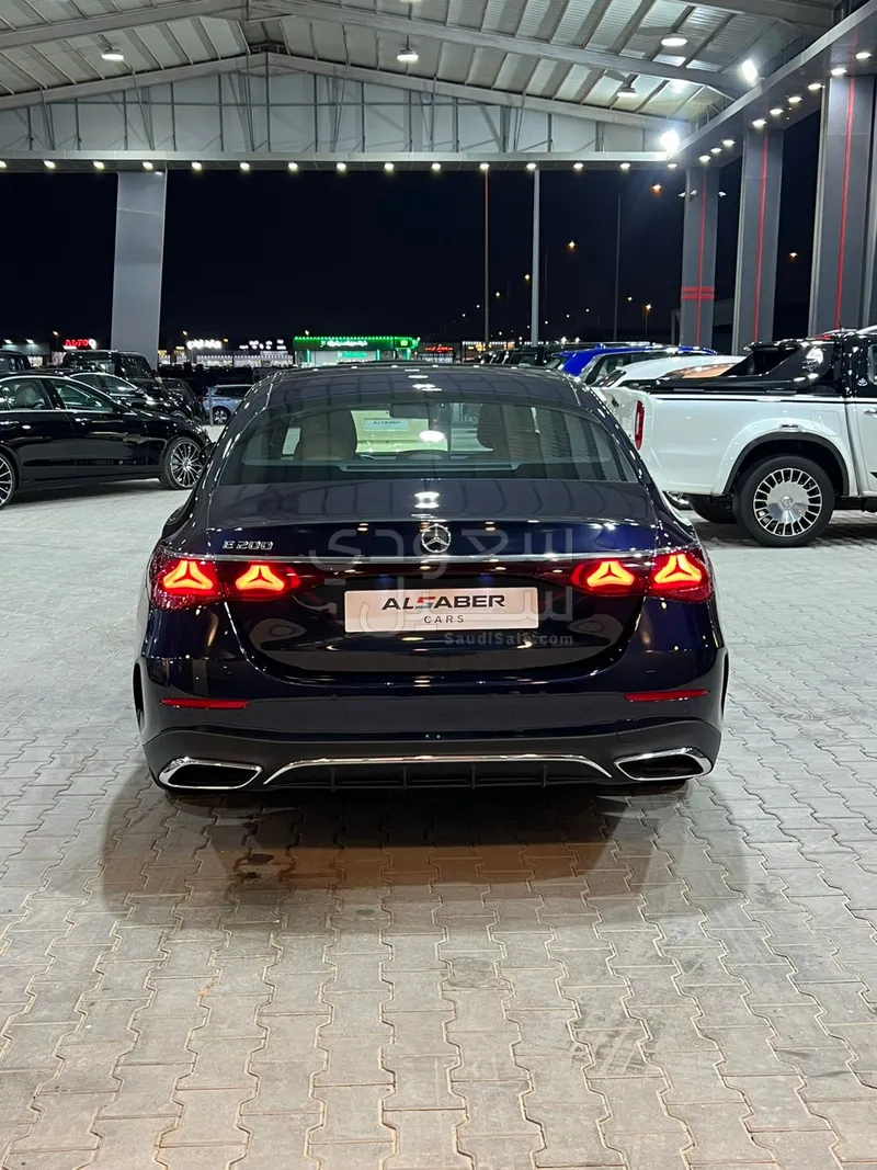 2026 Mercedes-Benz E 200