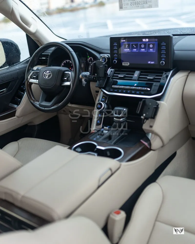 2024 Toyota Land Cruiser GXR