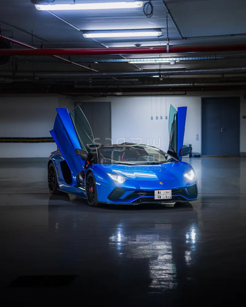 2019 لمبرجيني افنتادور اس رودستر