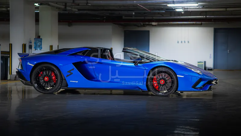 2019 لمبرجيني افنتادور اس رودستر