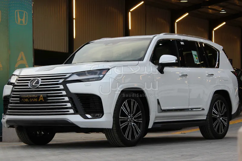 2025 لكزس إل إكس 600