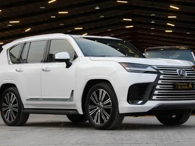 2025 لكزس إل إكس 600