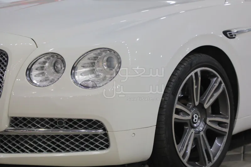 2015 بنتلي كونتيننتل فلاينج سبير