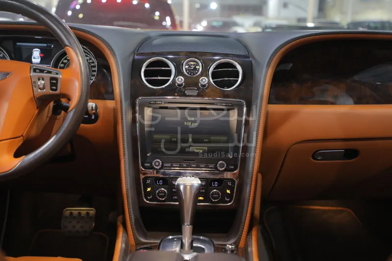 2015 بنتلي كونتيننتل فلاينج سبير