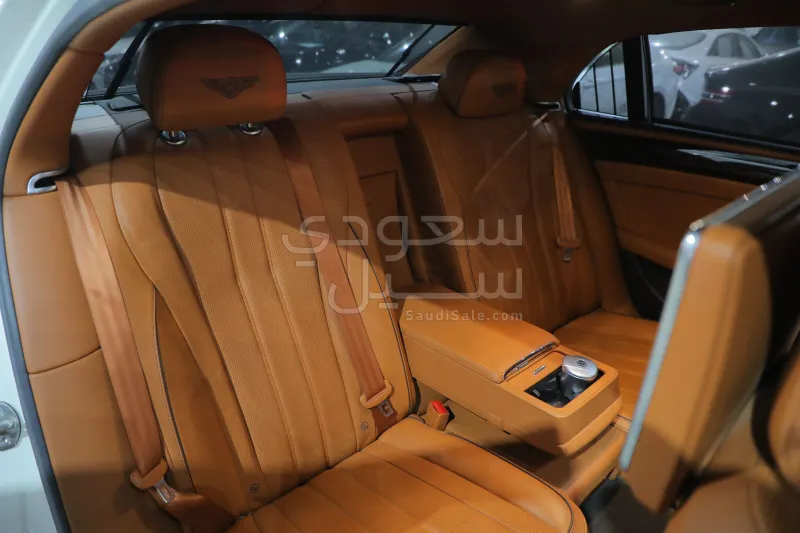 2015 بنتلي كونتيننتل فلاينج سبير