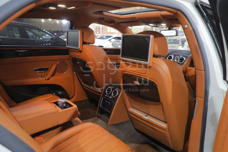 2015 بنتلي كونتيننتل فلاينج سبير