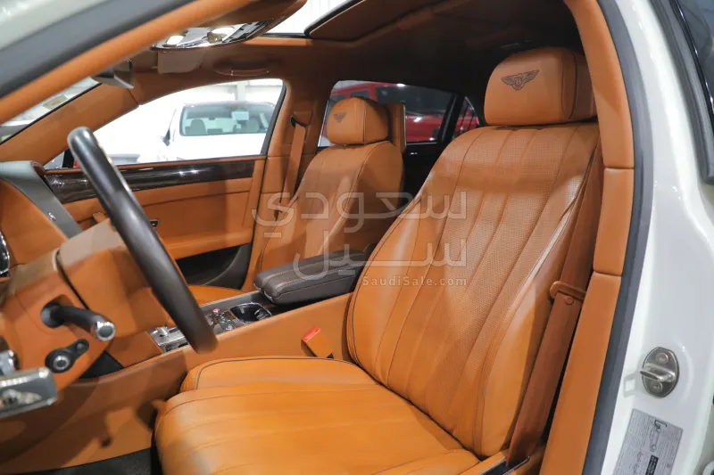 2015 بنتلي كونتيننتل فلاينج سبير