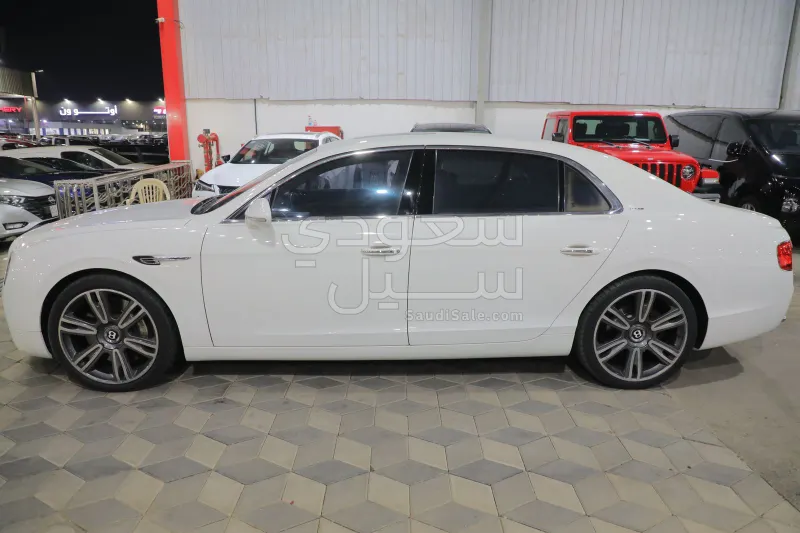 2015 بنتلي كونتيننتل فلاينج سبير