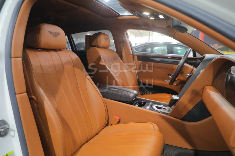 2015 بنتلي كونتيننتل فلاينج سبير