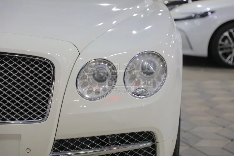 2015 بنتلي كونتيننتل فلاينج سبير