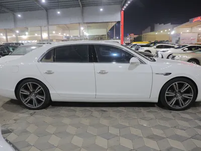 2015 بنتلي كونتيننتل فلاينج سبير