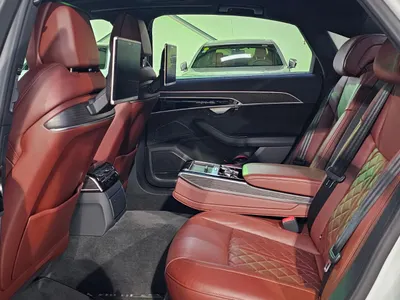 2020 اودي اي 8 ال 55تي اف اس أي