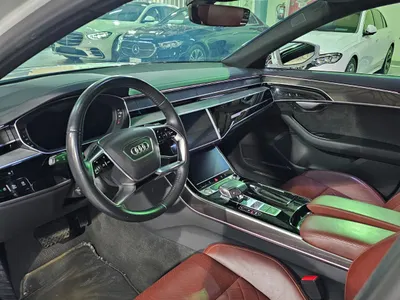 2020 اودي اي 8 ال 55تي اف اس أي