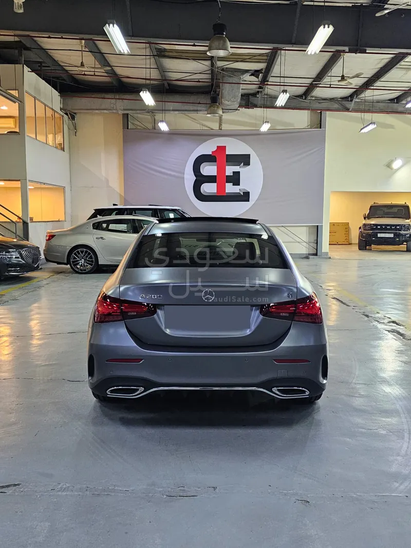 2024 مرسيدس - بنز أي 200