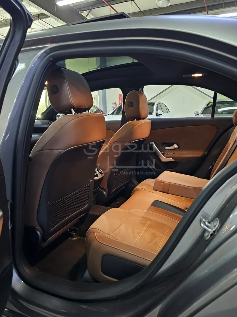 2024 مرسيدس - بنز أي 200