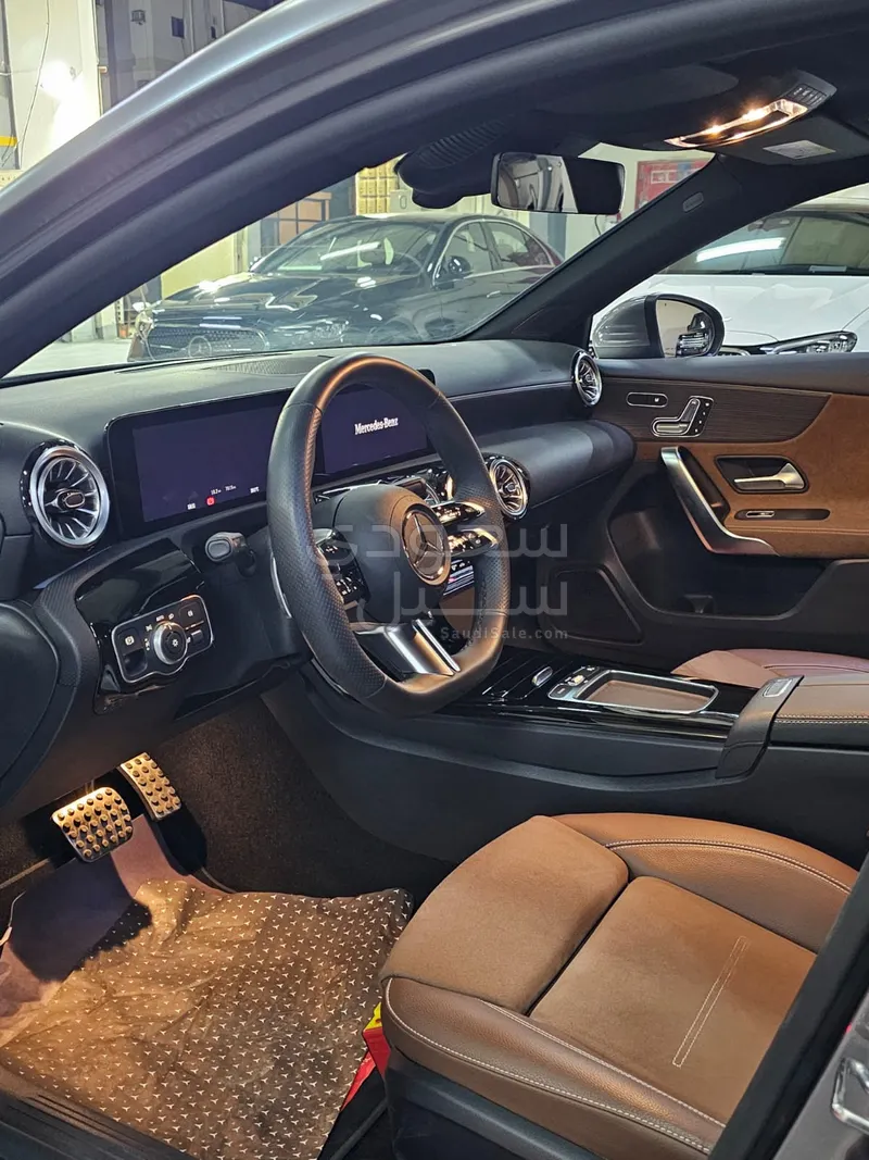 2024 مرسيدس - بنز أي 200