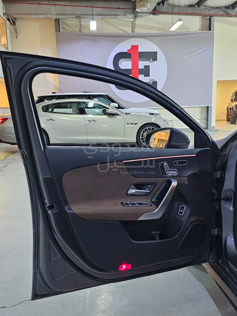 2024 مرسيدس - بنز أي 200