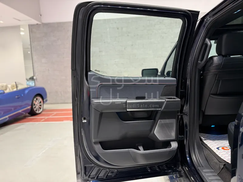 2022 فورد اف 150 رابتور