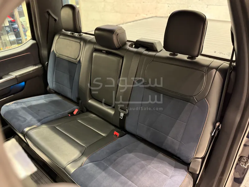 2022 فورد اف 150 رابتور