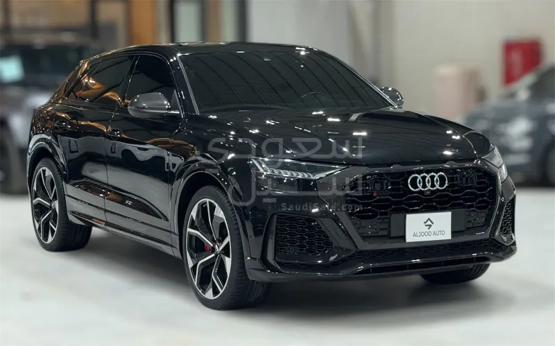 2021 اودي كيو 8 أر إس