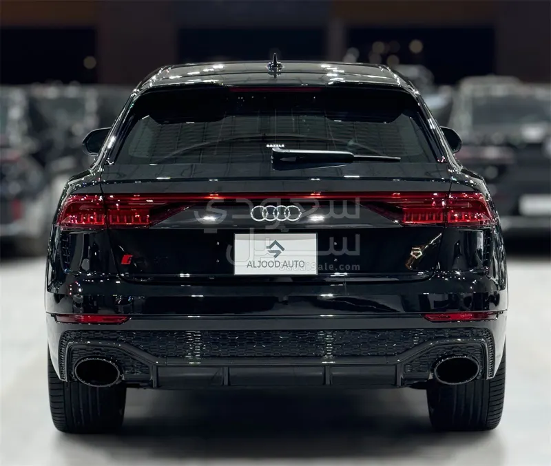 2021 اودي كيو 8 أر إس