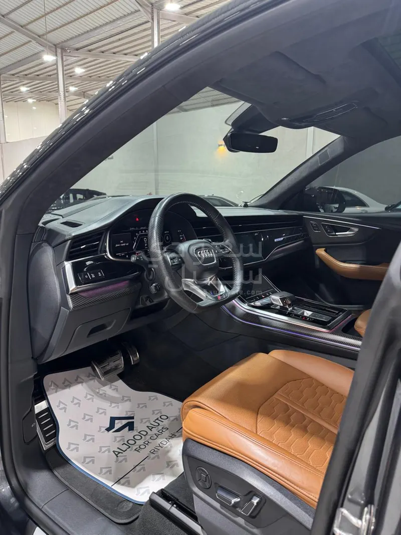 2021 اودي كيو 8 أر إس