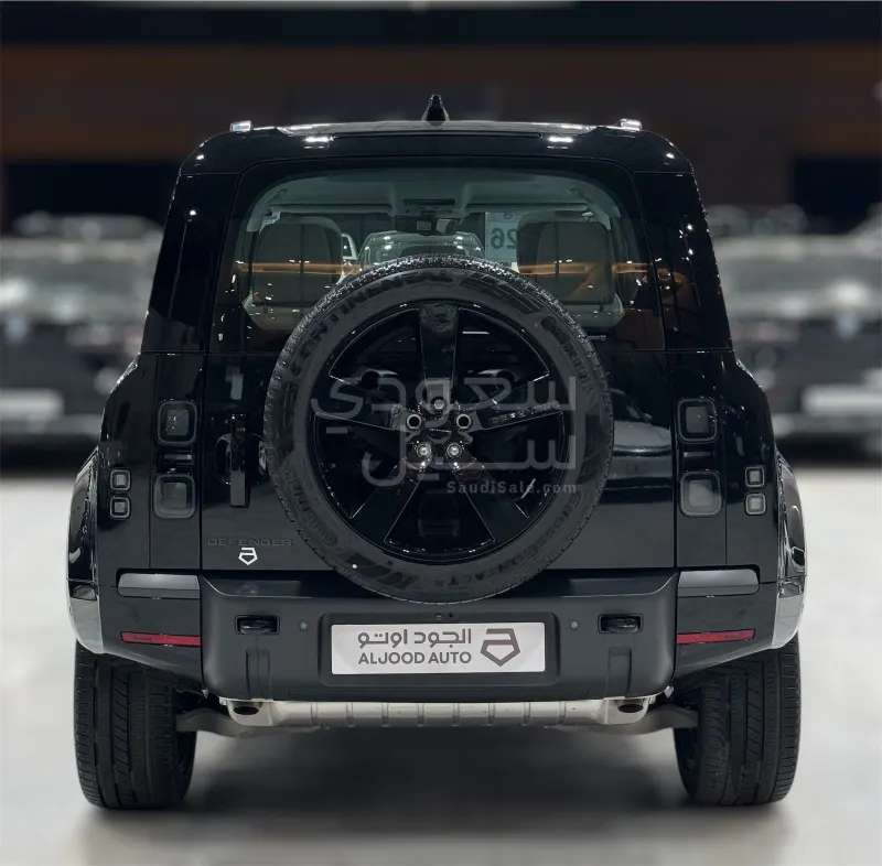 2026 لاند روفر ديفيندر اكس داينمك