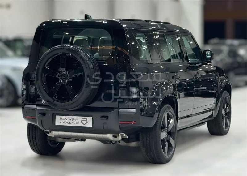 2026 لاند روفر ديفيندر اكس داينمك