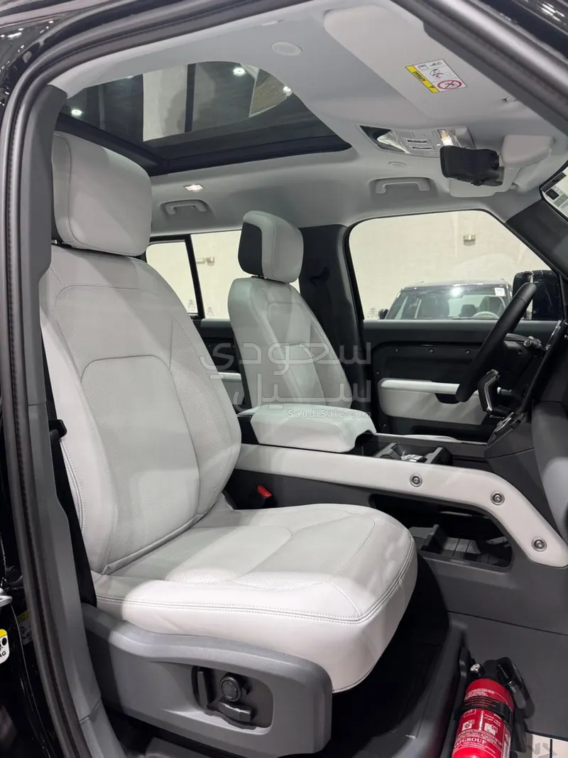 2026 لاند روفر ديفيندر اكس داينمك