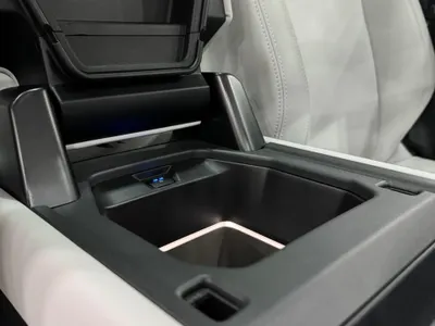 2026 لاند روفر ديفيندر اكس داينمك