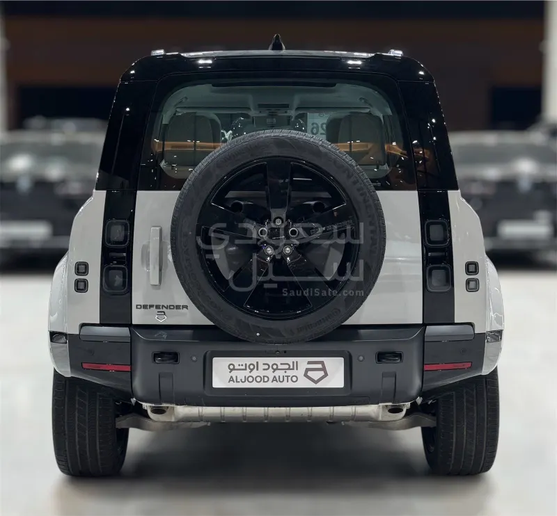 2026 لاند روفر ديفيندر اكس داينمك