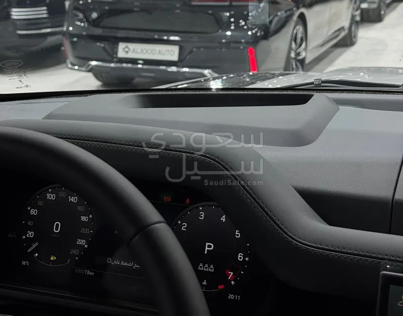 2026 لاند روفر ديفيندر اكس داينمك