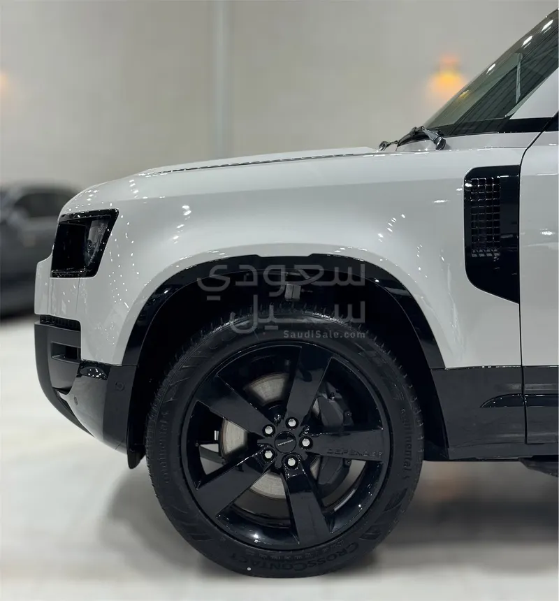 2026 لاند روفر ديفيندر اكس داينمك