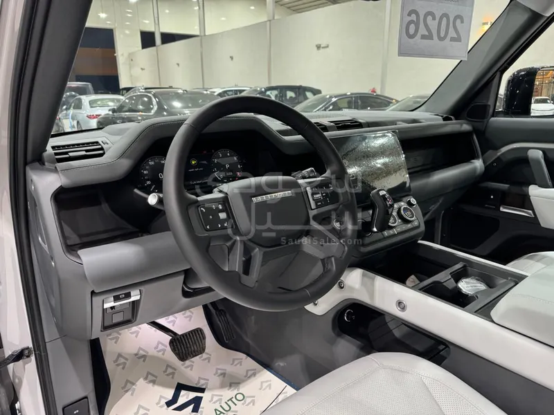 2026 لاند روفر ديفيندر اكس داينمك